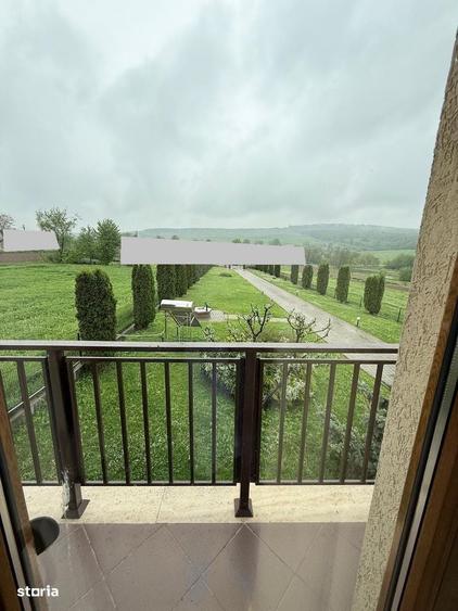 Casă cu 4 camere cu Teren 4300 Mp în Hănțești