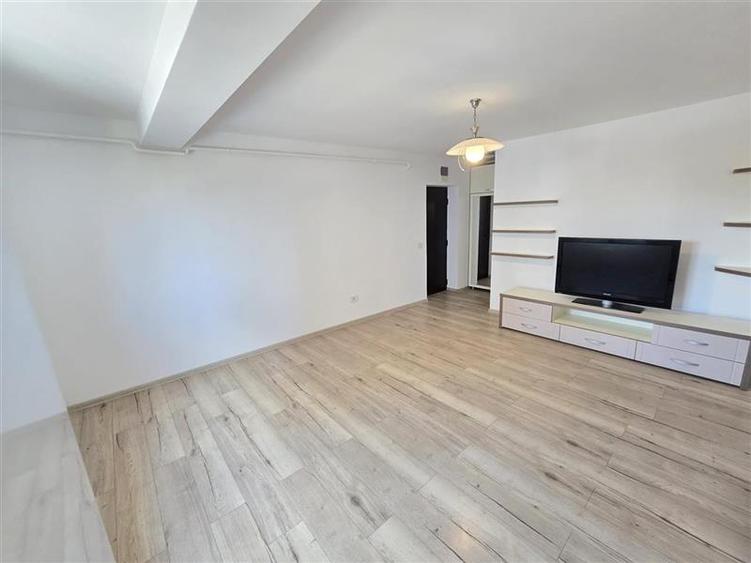 Apartament cu 2 camere decomandat, mobilat în Tudor Vladimirescu