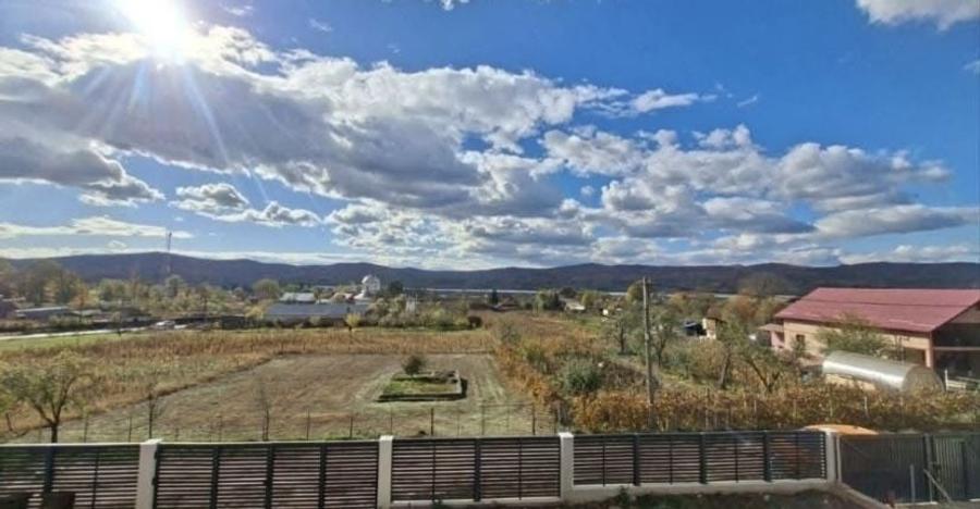 Casă cu 3 camere cu Teren 1620 Mp în Zigoneni