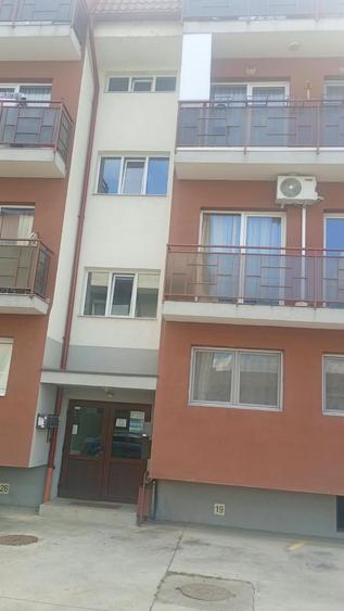 Apartament cu 2 camere decomandat în Glod