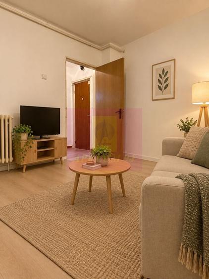 Apartament cu 2 camere semidecomandat în Apusului