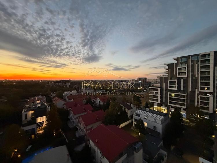 Apartament cu 4 camere decomandat în Herăstrău