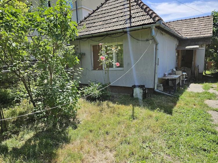Casă cu 2 camere cu Teren 522 Mp în Exterior Vest