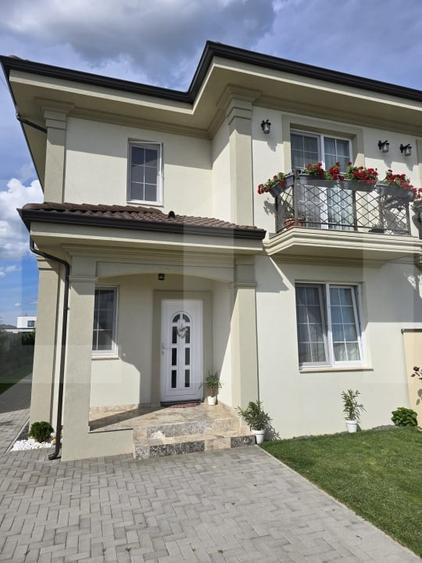 Duplex cu 4 camere cu Canalizare în Urseni