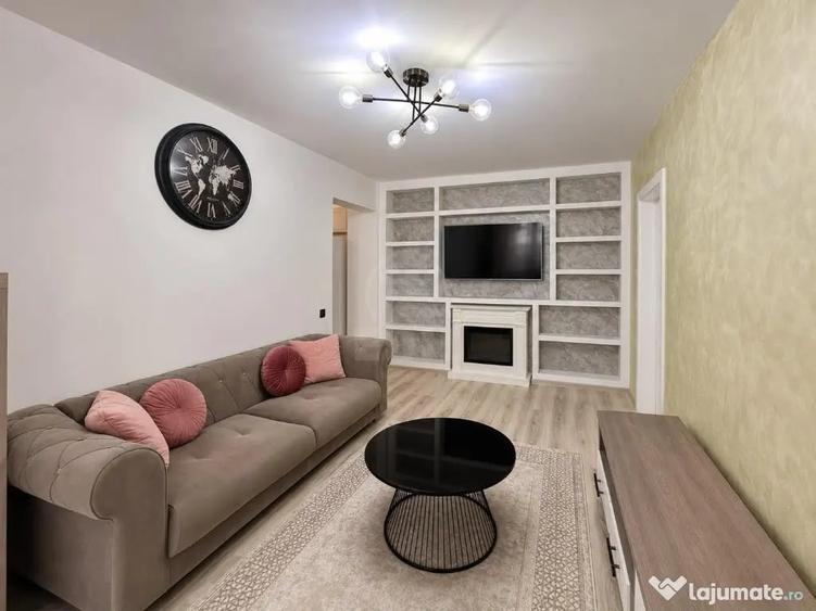 Apartament cu 3 camere decomandat în Florești