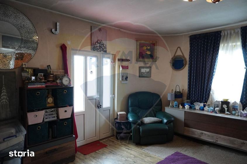 Casă cu 6 camere cu Teren 722 Mp în Bârsana