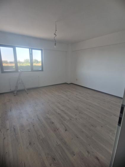 Apartament cu 2 camere decomandat în Haliu