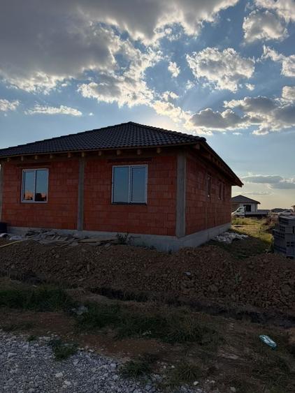 Casă cu 4 camere în Cihei