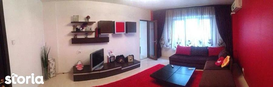 Apartament cu 3 camere decomandat, mobilat în Nerva Traian