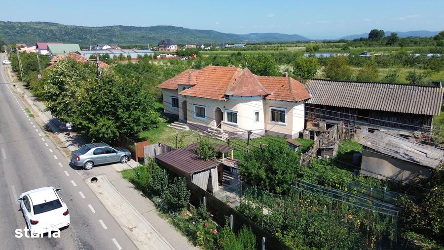 Casă cu 5 camere cu Teren 2119 Mp în Central
