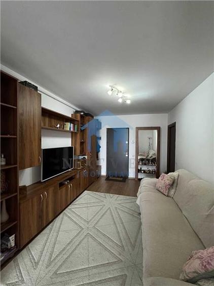 Apartament cu 2 camere decomandat, mobilat în Iris