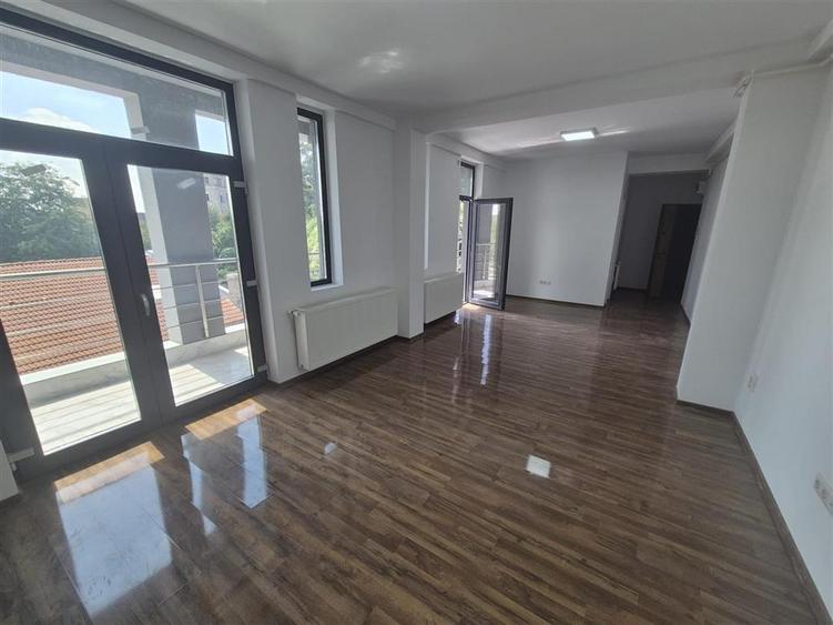 Apartament cu 2 camere decomandat în Călărași