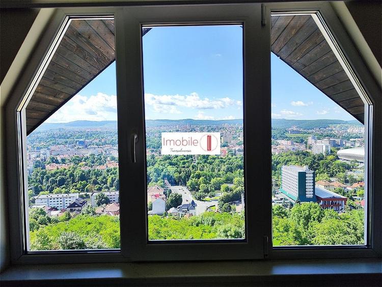 Casă individuală cu 8 camere cu Canalizare în Gruia