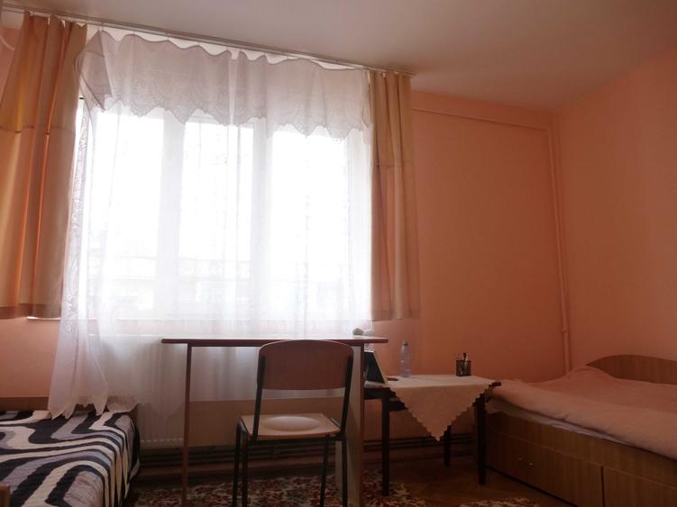 Apartament cu 3 camere decomandat în Copou