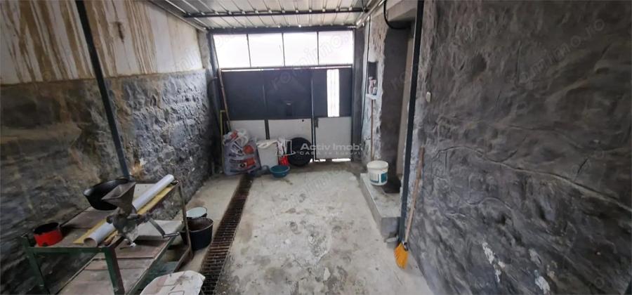 Casă cu 6 camere cu Teren 500 Mp în Muncitoresc