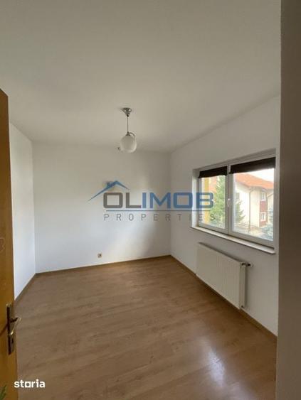 Casă cu 4 camere cu Teren 380 Mp în Central