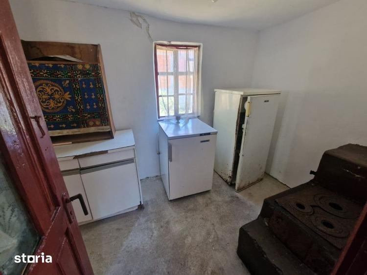Casă cu 2 camere cu Teren 1150 Mp în Boțești