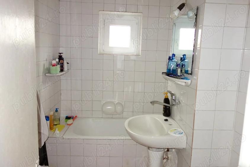 Apartament 3 camere, 2 bai, decomandat, central, langa piata Strada Popa Sapca - 1