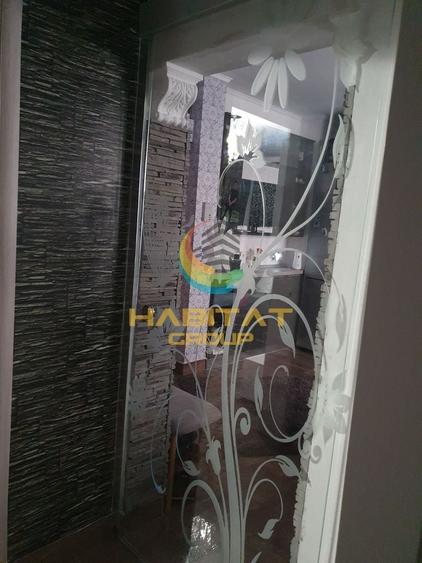 Apartament cu 3 camere decomandat, mobilat în Brâncoveanu