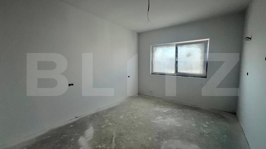 Duplex cu 5 camere cu Canalizare în Malu Mare