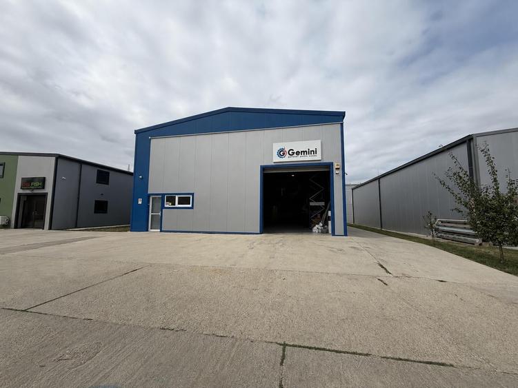 Spațiu industrial, de 200 mp, în Est