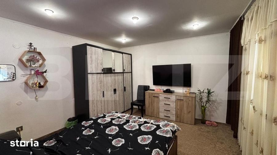 Casă cu 5 camere decomandat cu Teren 154 Mp în Craiovița Nouă