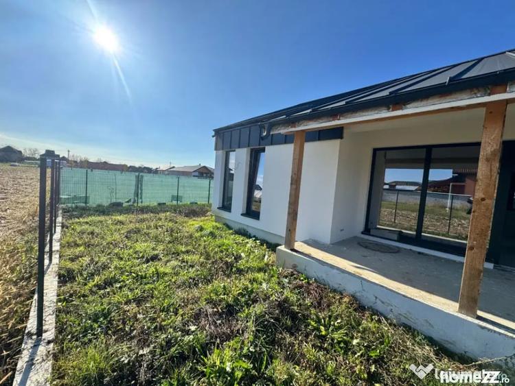 Casă cu 4 camere cu Teren 475 Mp în Mocira