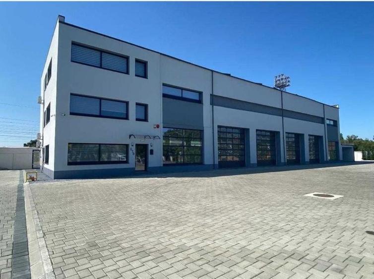 Spațiu comercial, de 640 mp, în Central
