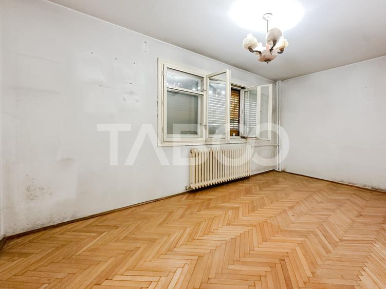 Apartament cu 3 camere semidecomandat în Gheorgheni
