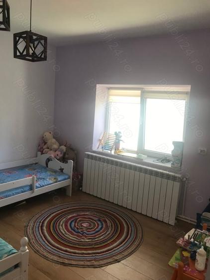 Casă cu 5 camere cu Teren 548 Mp în Eforie
