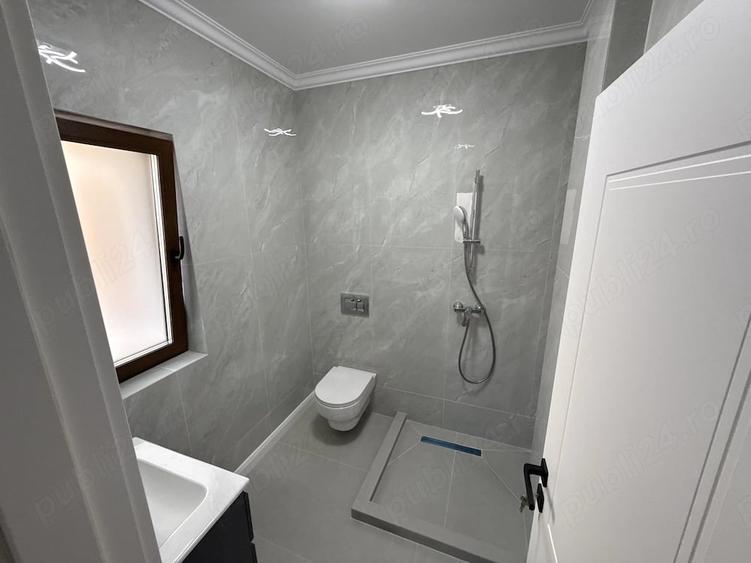 Casă cu 7 camere cu Teren 320 Mp în Central