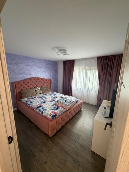 Apartament cu 4 camere decomandat în Central