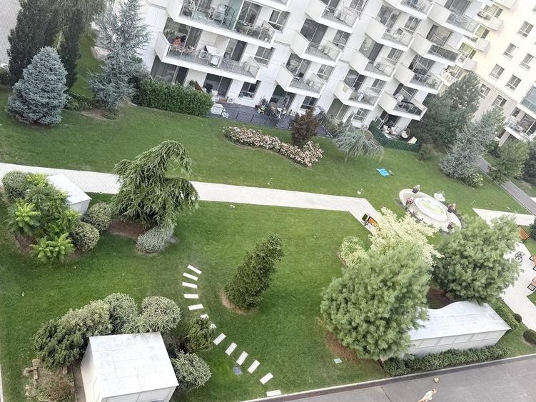 Apartament cu 3 camere decomandat în Domenii