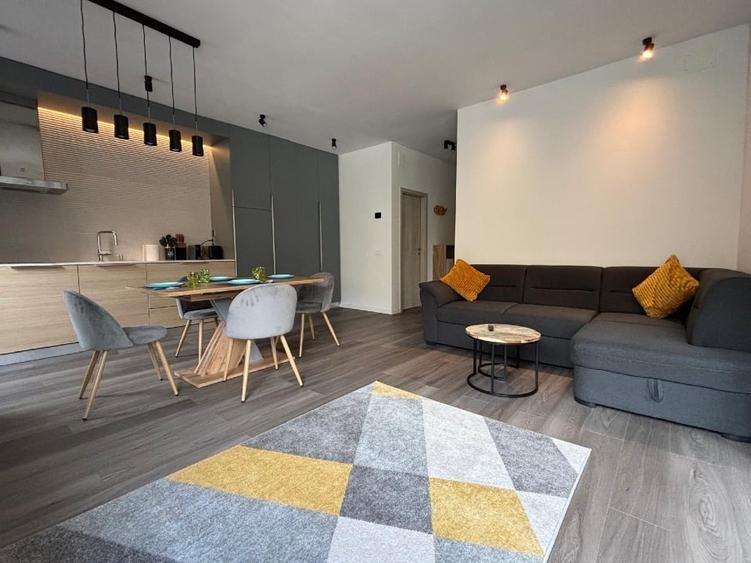 Apartament cu 2 camere decomandat, mobilat în Calea București