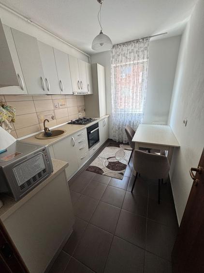 Apartament cu 2 camere decomandat în 1 Decembrie 1918