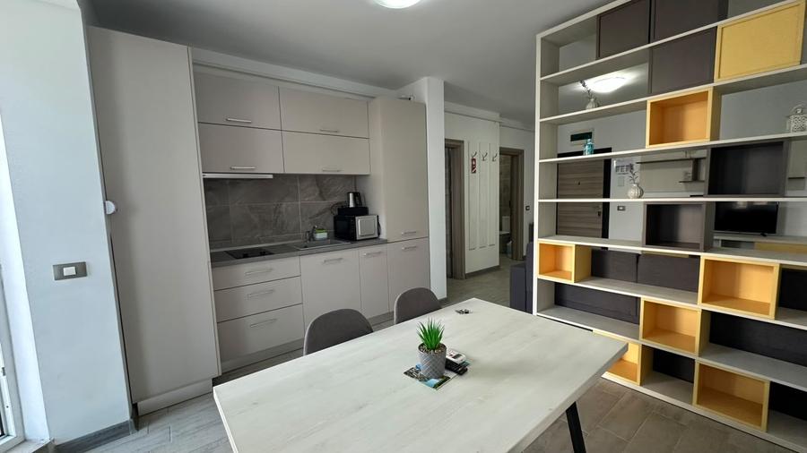 Apartament cu 2 camere decomandat, mobilat în Mamaia-Sat