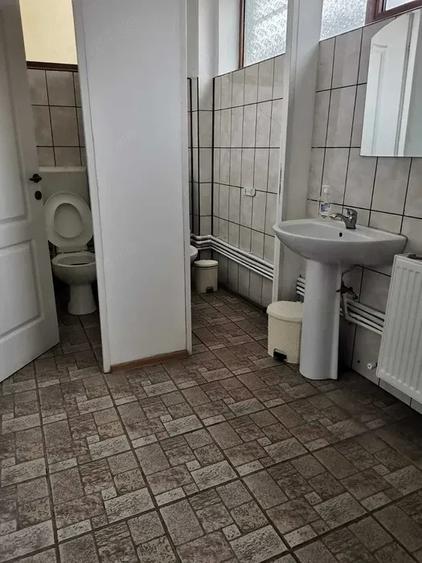 Spațiu comercial, de 150 mp, în Central