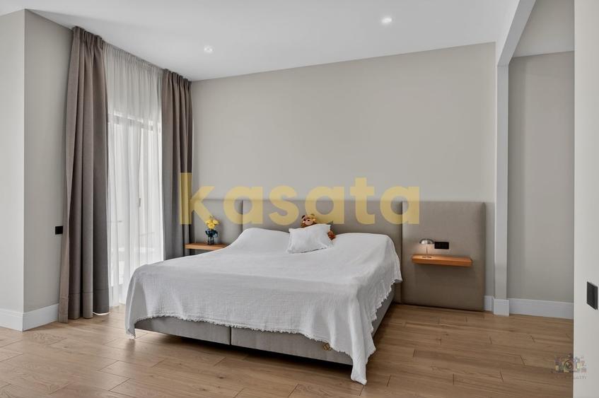 Apartament cu 4 camere semidecomandat în Pipera