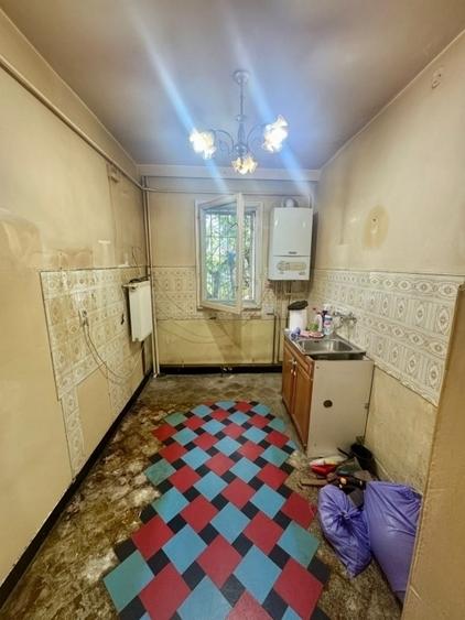 Apartament cu 2 camere semidecomandat în Podu Roș