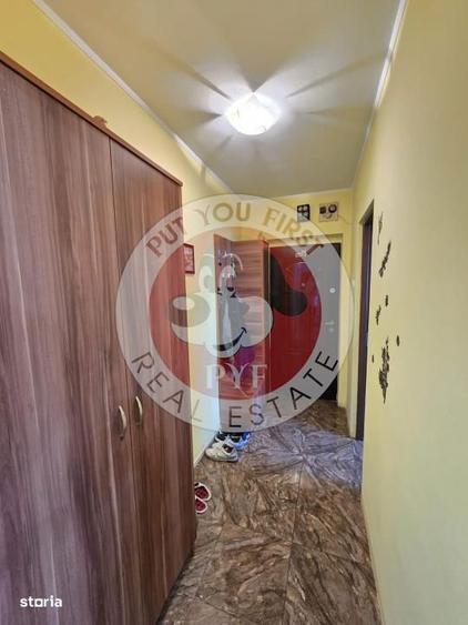 Apartament cu 3 camere semidecomandat, mobilat în Lizeanu