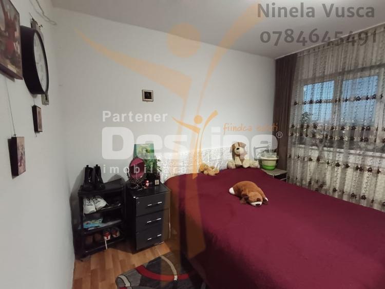Apartament cu 3 camere decomandat, mobilat în Micro 11