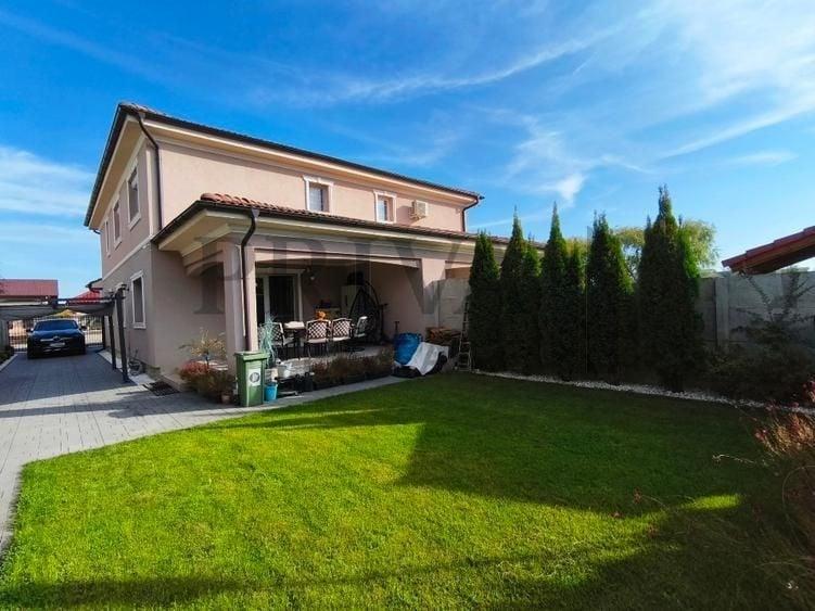 Duplex cu 4 camere cu Canalizare în Giroc