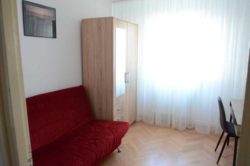 Apartament cu 4 camere decomandat în Dosu Bricii