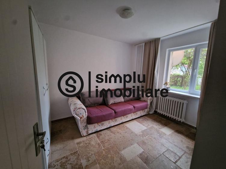Apartament cu 3 camere semidecomandat în 1 Mai