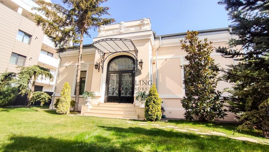 Casă individuală cu 8 camere cu Canalizare în Calea Călărașilor