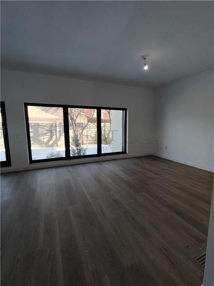 Duplex cu 3 camere cu Teren 293 Mp în Corbeanca