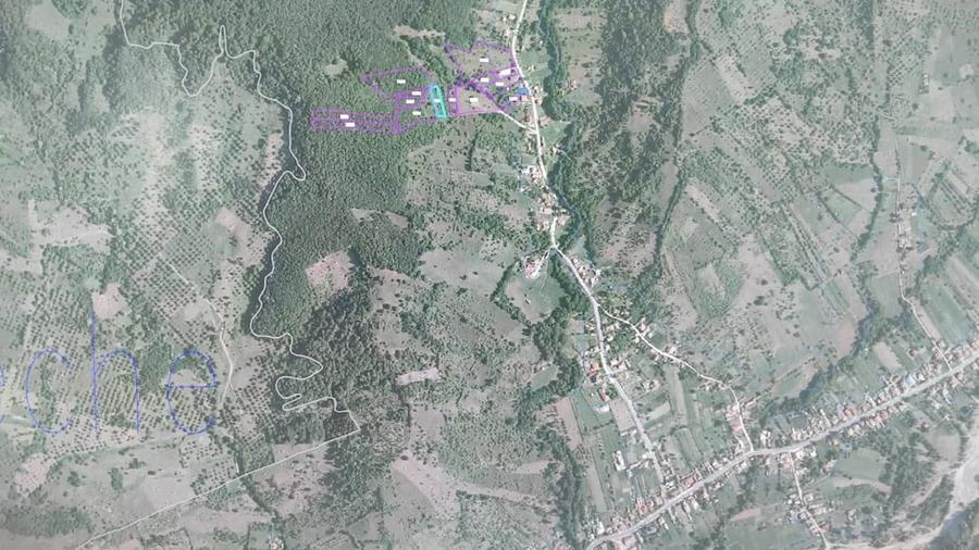Teren de 844 mp, în Sălătrucel