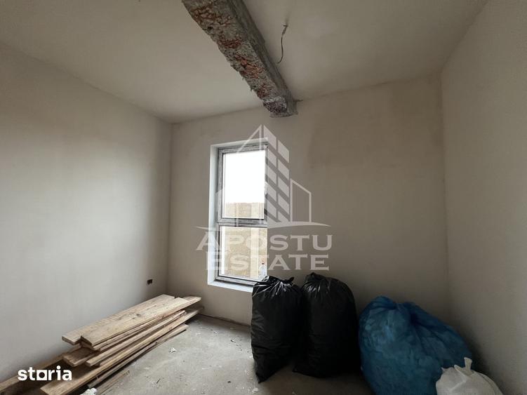 DE VANZARE casa alipita in Covaci cu curte mare - 9