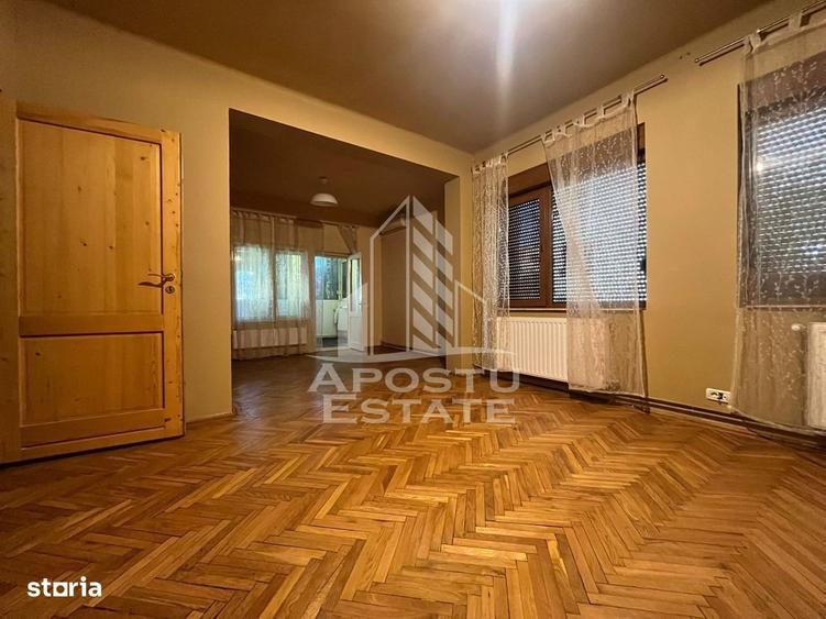 Apartament cu 4 camere în Malul Mureșului