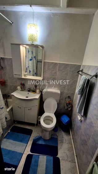 Apartament cu 3 camere decomandat în Cetate